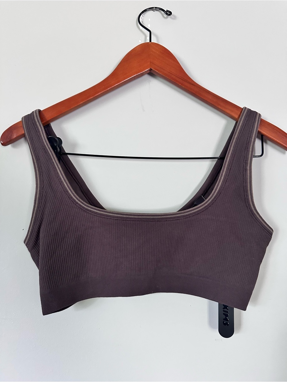 NikeSKIMS Ribbed Seamless Micro Scoop Bra NWT size M In Phoenix/Truffle